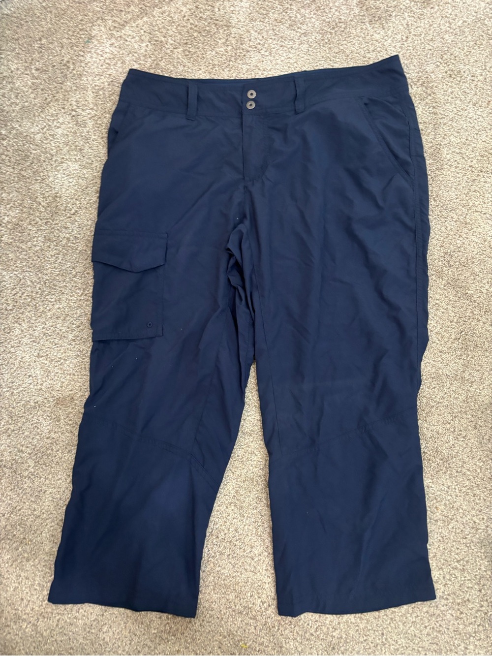 Columbia PFG Omni-Shade nylon cargo capri pants Size 10 navy blue